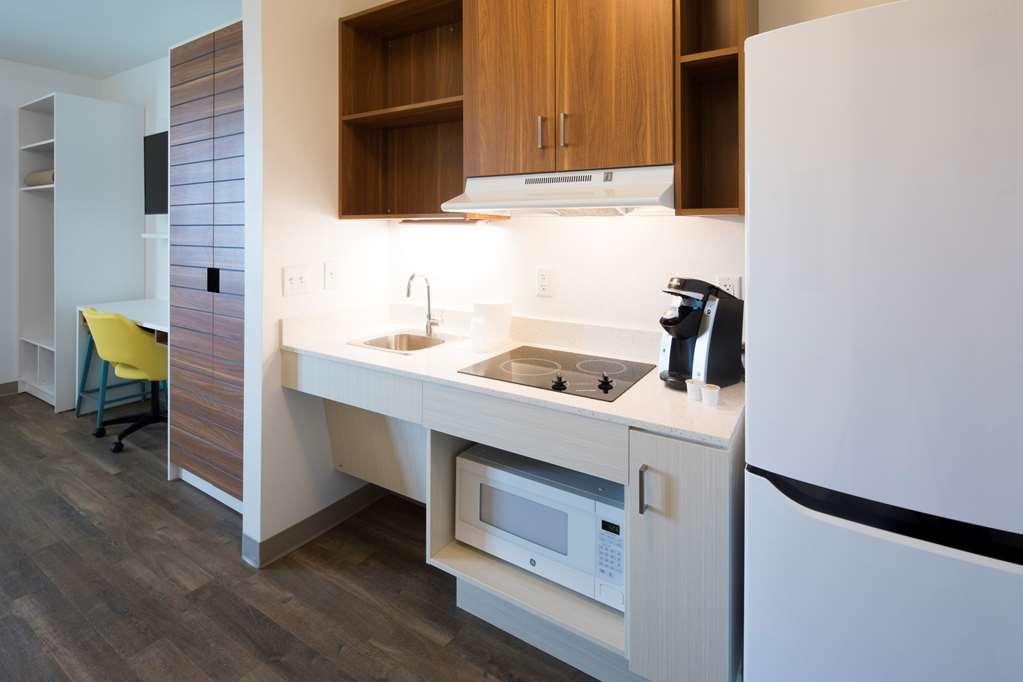 Uptown Suites Extended Stay Denver Co -Вестминстер Номер фото